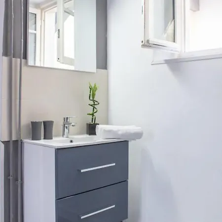 Nice Close To The Grande Plange By Guestready Lägenhet Biarritz